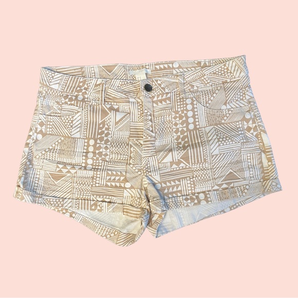 H&M Pants - H&M Abstract Light Brown Beige and White Women Shorts- Size: 10